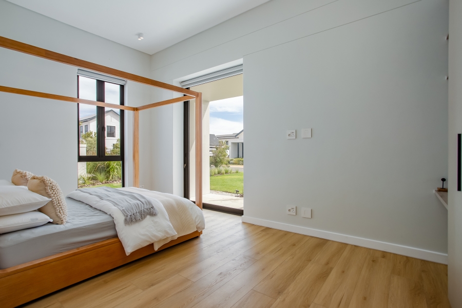 4 Bedroom Property for Sale in Pearl Valley at Val de Vie Western Cape